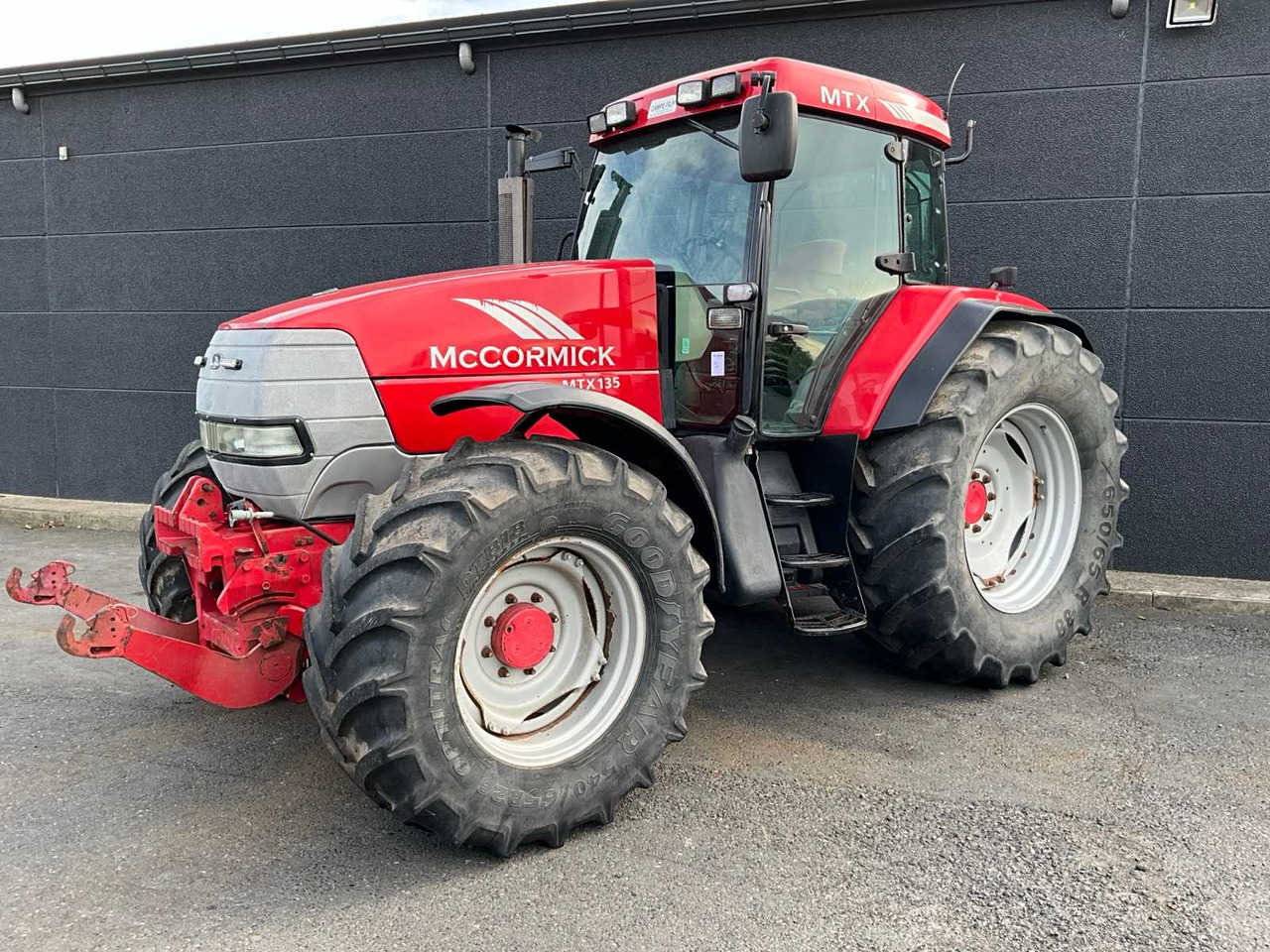 McCormick MTX135 - Трактор: фото 1 McCormick MTX135 - Трактор: фото 1