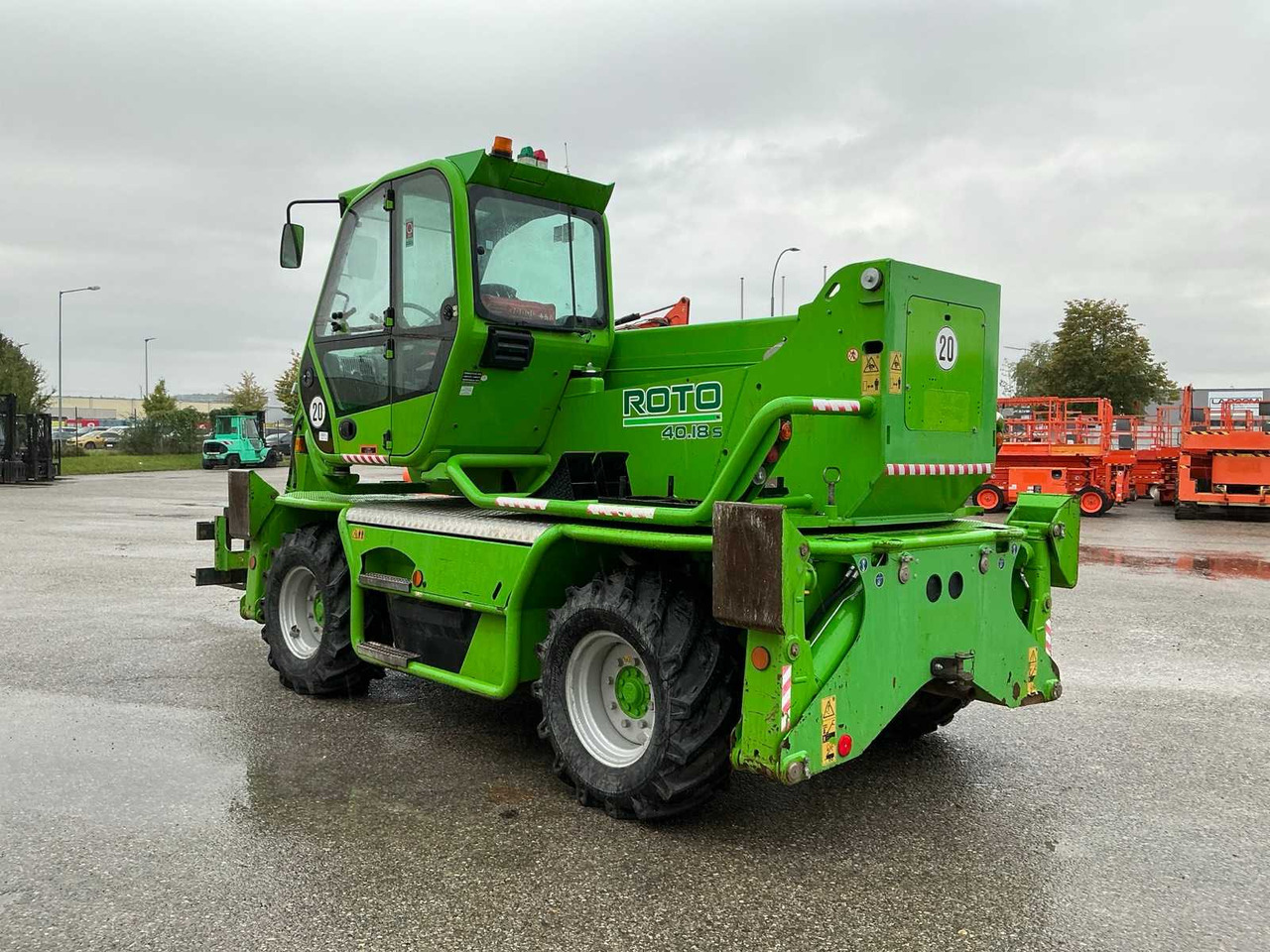 Merlo 40.18S - Мини-погрузчик с бортовым поворотом: фото 3 Merlo 40.18S - Мини-погрузчик с бортовым поворотом: фото 3