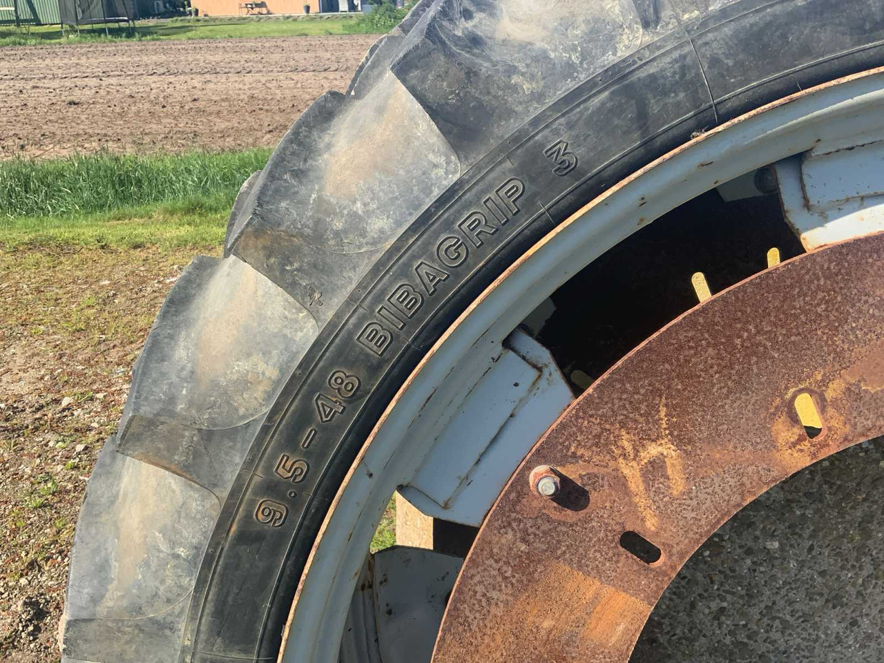 Michelin 9.5-48 bibagrip 3 - Шины и диски для Тракторов: фото 4 Michelin 9.5-48 bibagrip 3 - Шины и диски для Тракторов: фото 4
