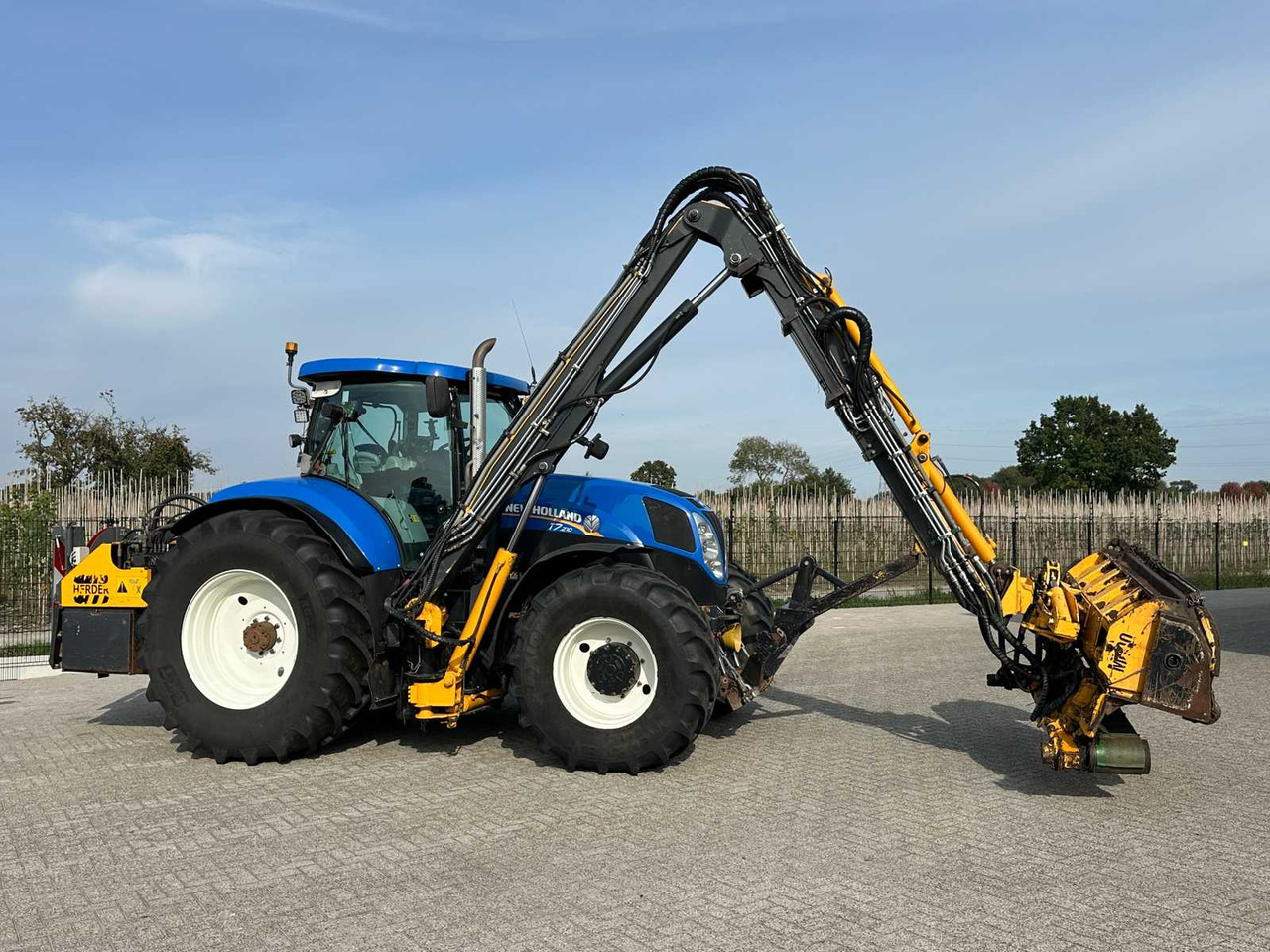 New Holland T7.210 - Трактор: фото 2 New Holland T7.210 - Трактор: фото 2