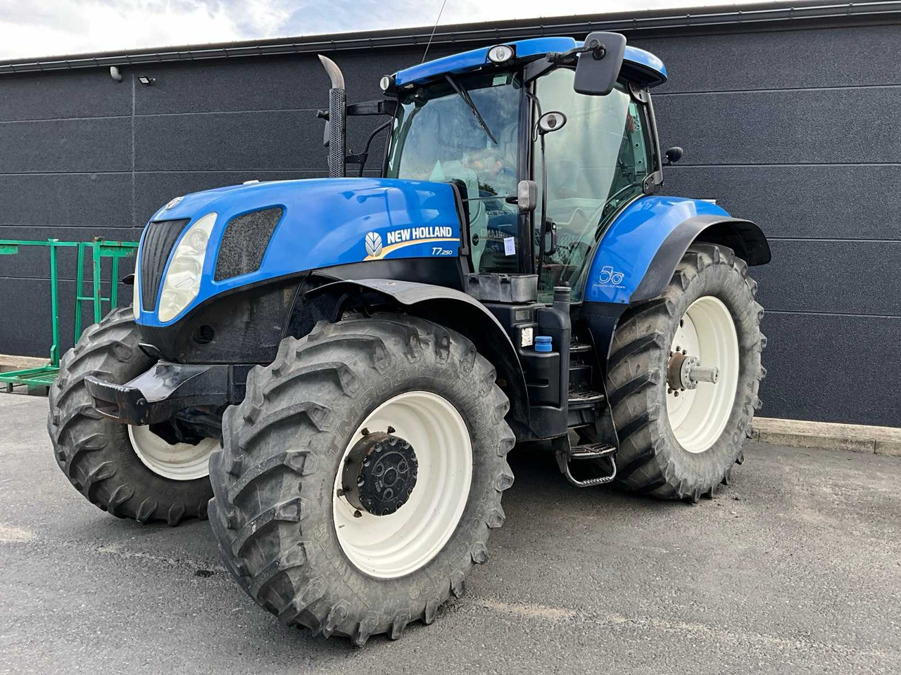 New Holland T7.250 - Трактор: фото 1 New Holland T7.250 - Трактор: фото 1