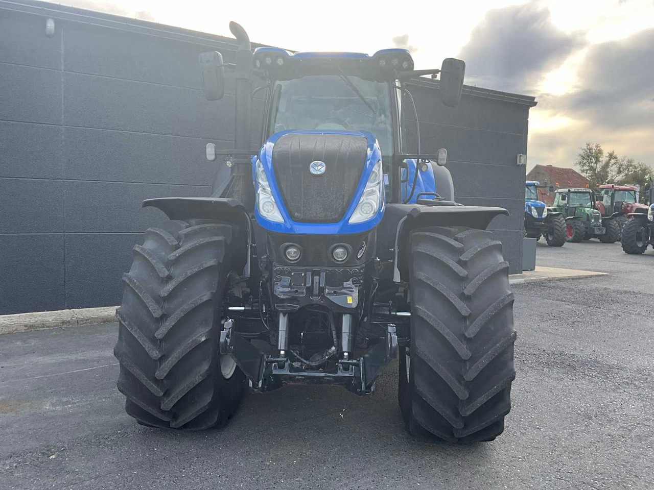 New Holland T7.315 - Трактор: фото 2 New Holland T7.315 - Трактор: фото 2