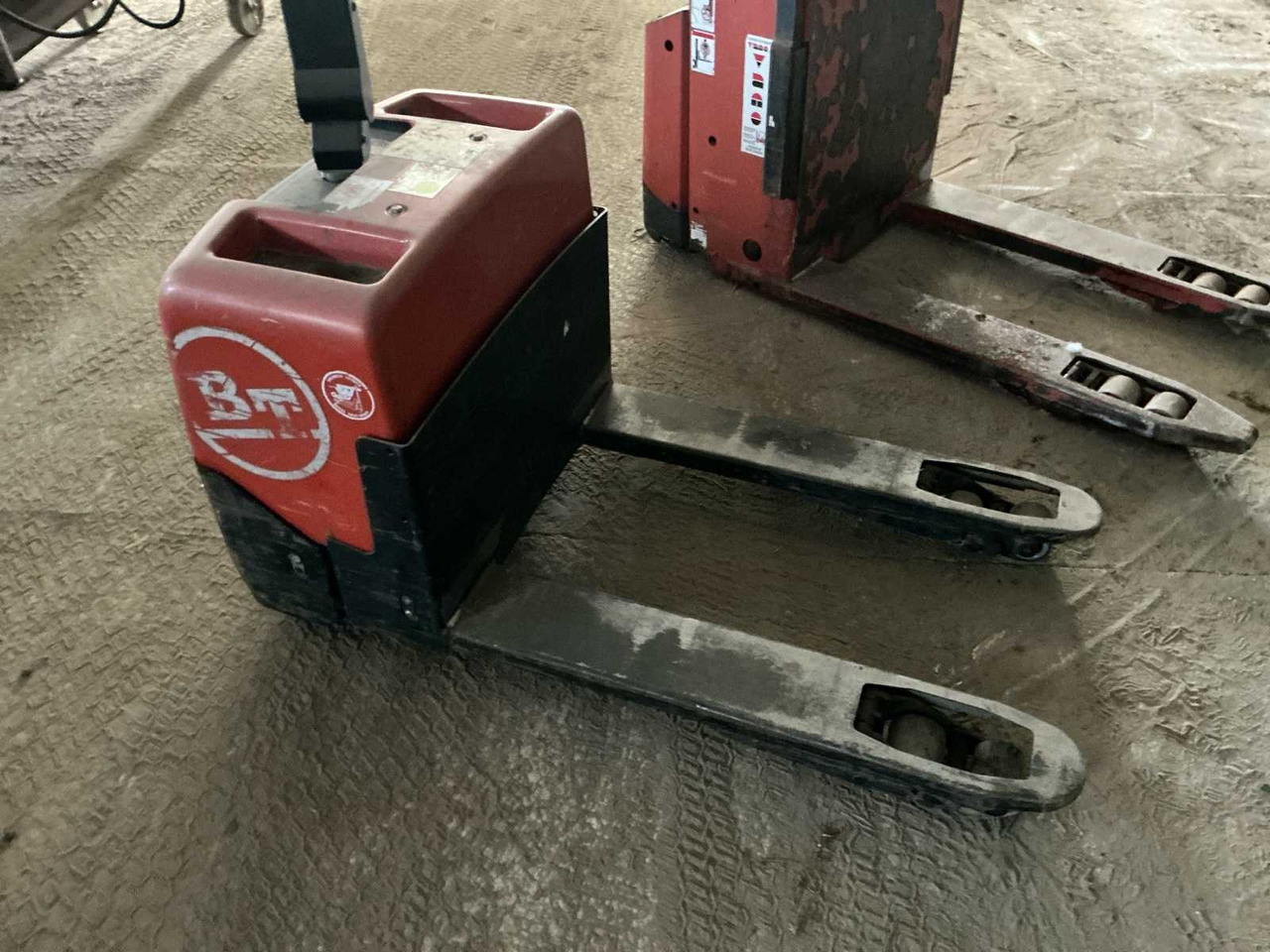 PUMP TRUCK (2X) - Вилочный погрузчик: фото 4 PUMP TRUCK (2X) - Вилочный погрузчик: фото 4