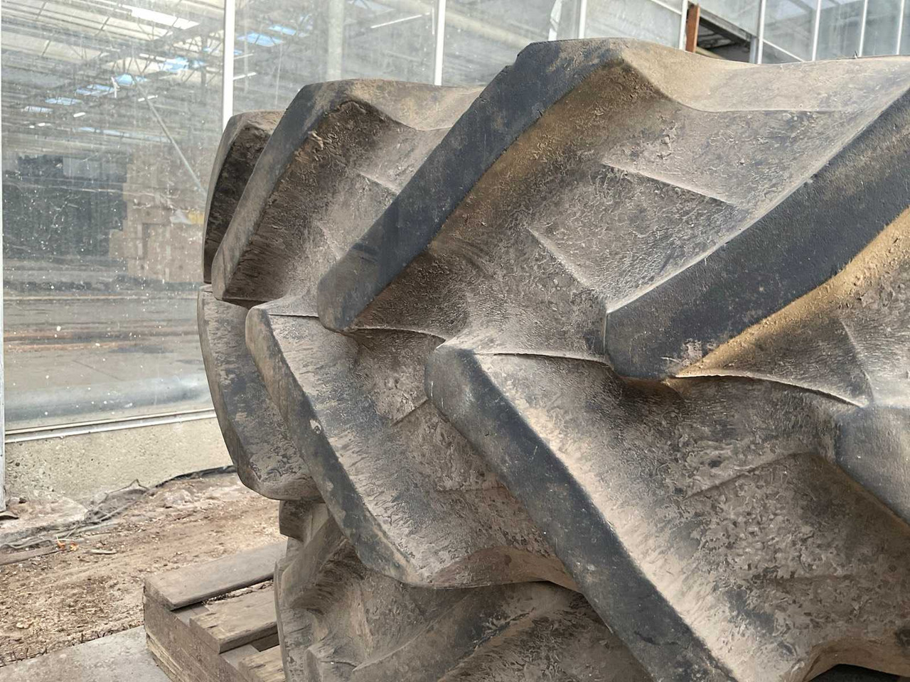 Pirelli TM300 S - Шины и диски для Тракторов: фото 3 Pirelli TM300 S - Шины и диски для Тракторов: фото 3