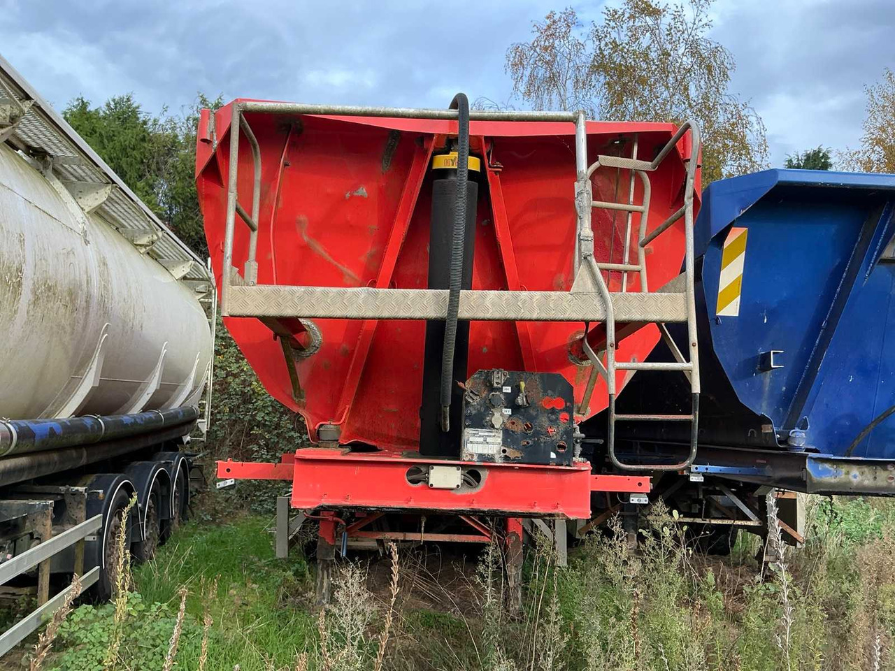 2004 MOL K812F/27TRI/39AL SEMI-TRAILER TIPPER - Полуприцеп: фото 2 2004 MOL K812F/27TRI/39AL SEMI-TRAILER TIPPER - Полуприцеп: фото 2