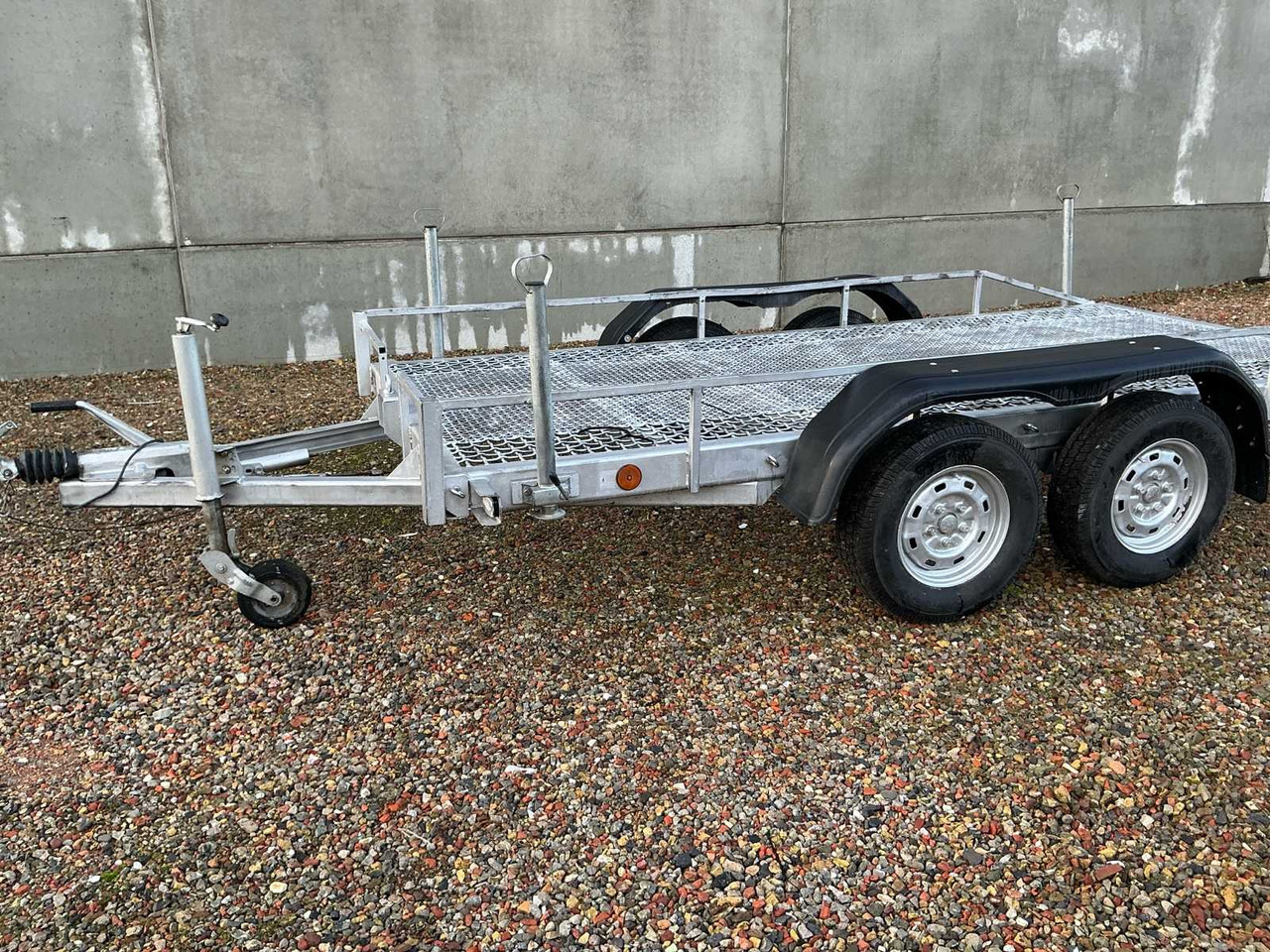 1995 RPV P13002 TRAILER - Прицеп: фото 2 1995 RPV P13002 TRAILER - Прицеп: фото 2