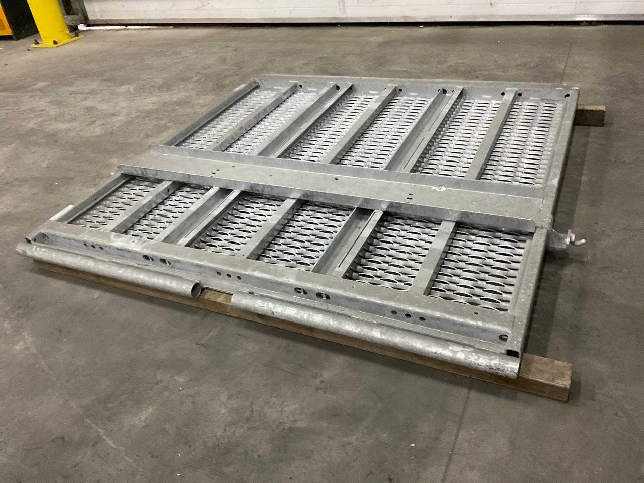 TRAILER RAMP - Прицеп: фото 1 TRAILER RAMP - Прицеп: фото 1