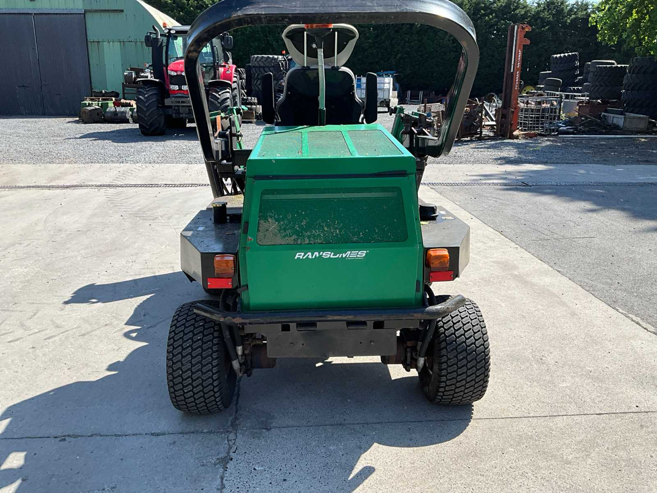 Ransomes Parkway 2250 plus - Косилка-измельчитель/ Мульчер: фото 4 Ransomes Parkway 2250 plus - Косилка-измельчитель/ Мульчер: фото 4