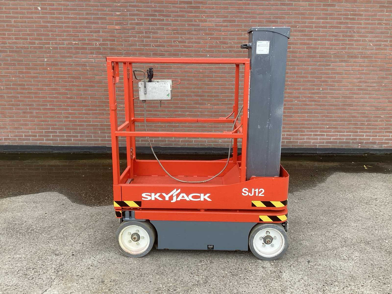 SKYJACK SJ12 - Подъёмник: фото 2 SKYJACK SJ12 - Подъёмник: фото 2