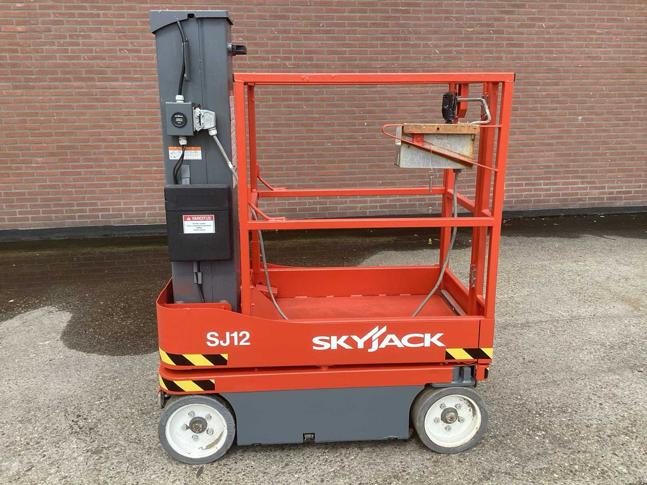 SKYJACK SJ12 - Подъёмник: фото 1 SKYJACK SJ12 - Подъёмник: фото 1