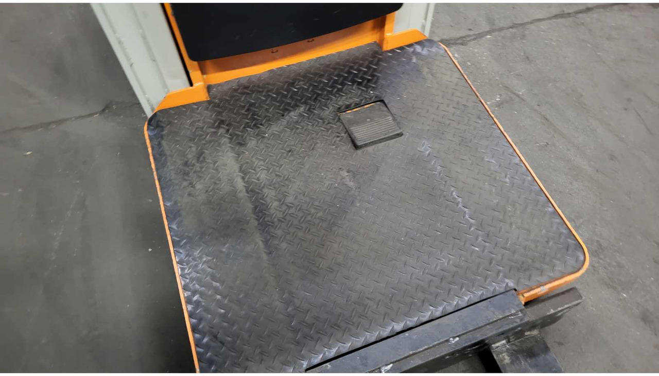 STILLPOLAR EK-XQ2 FORKLIFT WITH CHARGER - Вилочный погрузчик: фото 5 STILLPOLAR EK-XQ2 FORKLIFT WITH CHARGER - Вилочный погрузчик: фото 5