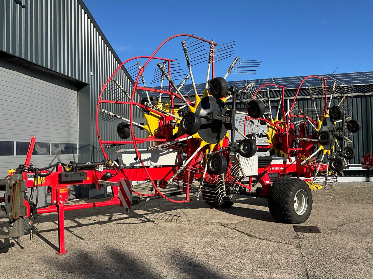 Pottinger Top 1252 C S-Line - Сельскохозяйственная техника: фото 1 Pottinger Top 1252 C S-Line - Сельскохозяйственная техника: фото 1