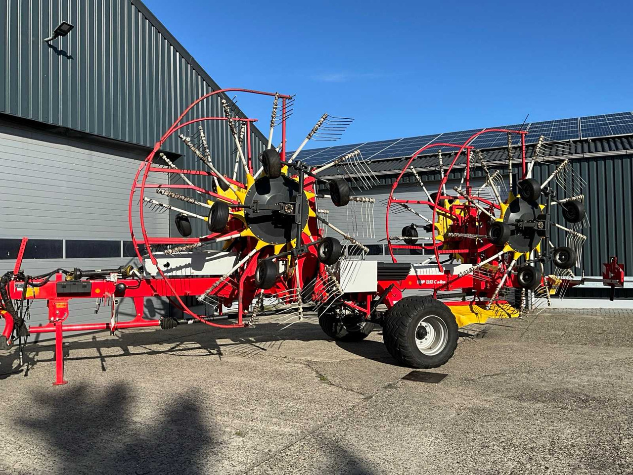 Pottinger Top 1252 C S-Line - Сельскохозяйственная техника: фото 2 Pottinger Top 1252 C S-Line - Сельскохозяйственная техника: фото 2
