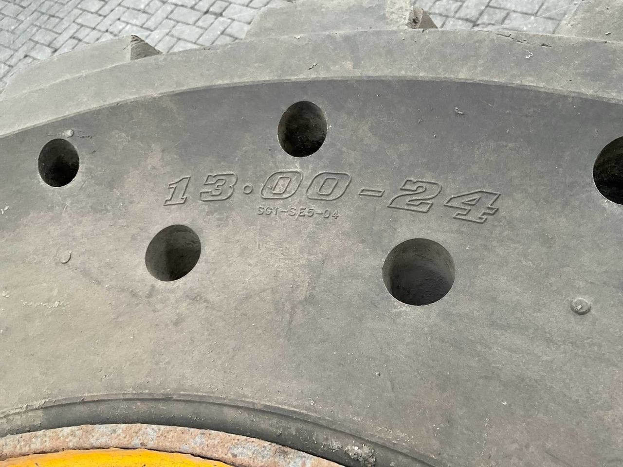 Shun Gin JCB verreiker - Шины и диски для Тракторов: фото 5 Shun Gin JCB verreiker - Шины и диски для Тракторов: фото 5