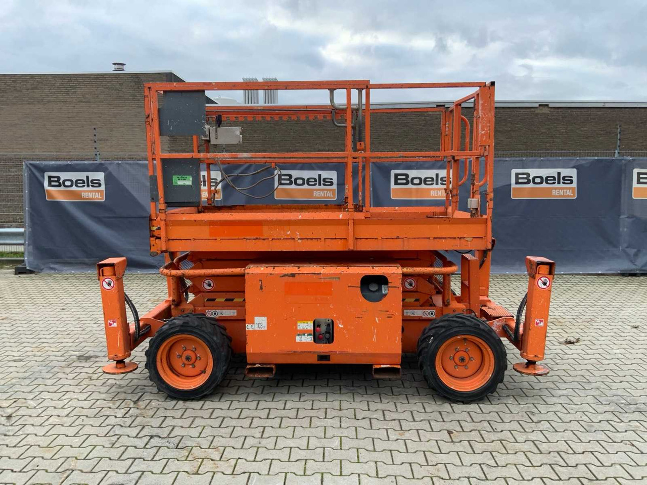 SkyJack SJ 6826RT - Подъёмник: фото 3 SkyJack SJ 6826RT - Подъёмник: фото 3