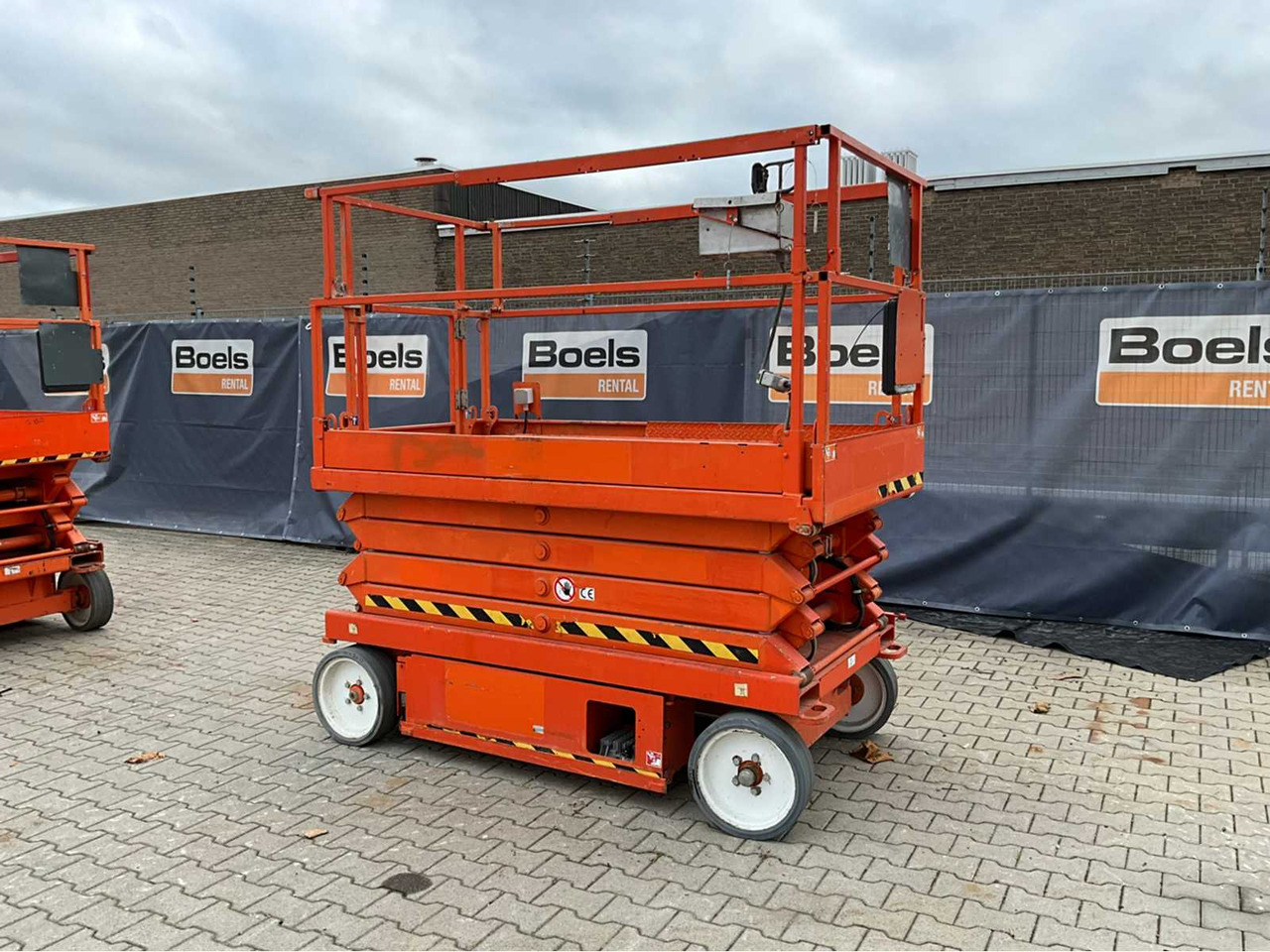 SkyJack SJ III 4626 - Подъёмник: фото 2 SkyJack SJ III 4626 - Подъёмник: фото 2