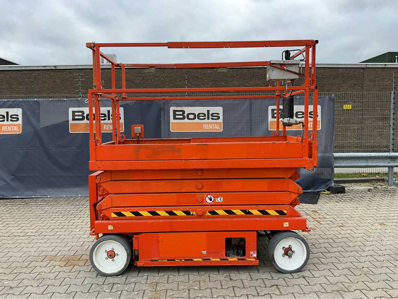 SkyJack SJ III 4626 - Подъёмник: фото 3 SkyJack SJ III 4626 - Подъёмник: фото 3