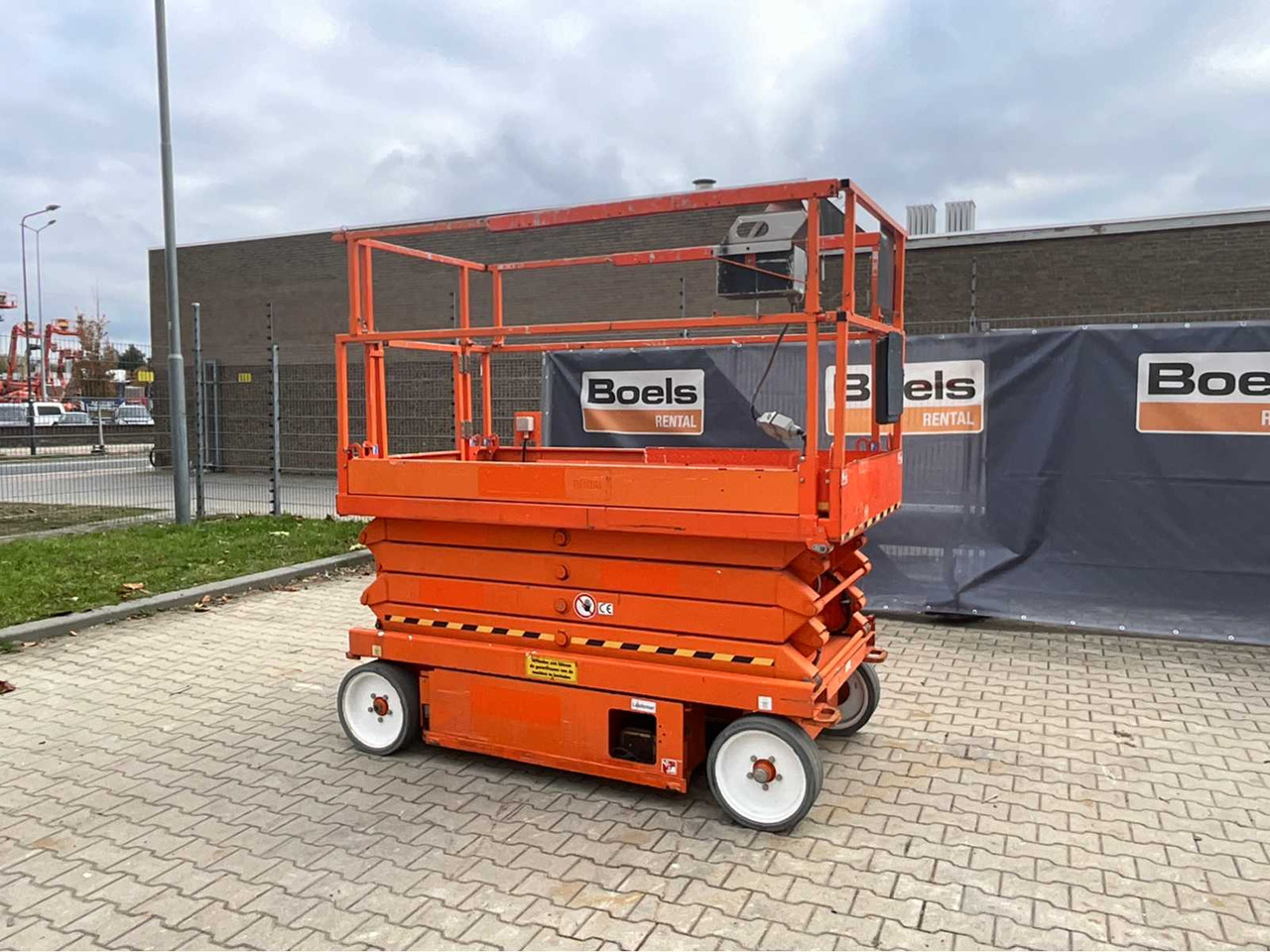 SkyJack SJ III 4626 - Подъёмник: фото 2 SkyJack SJ III 4626 - Подъёмник: фото 2