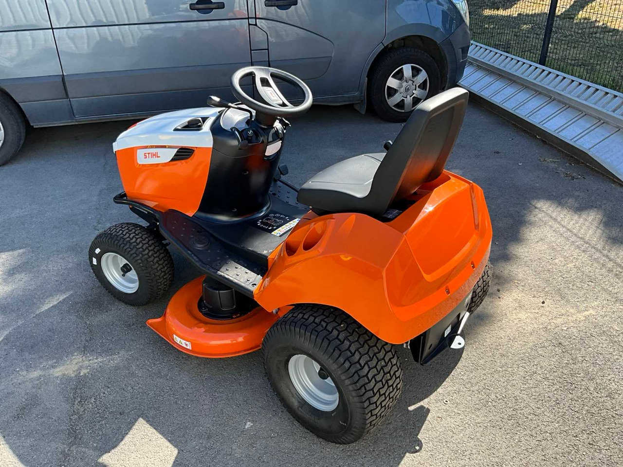Stihl RT4112 SZ - Газонокосилка: фото 3 Stihl RT4112 SZ - Газонокосилка: фото 3