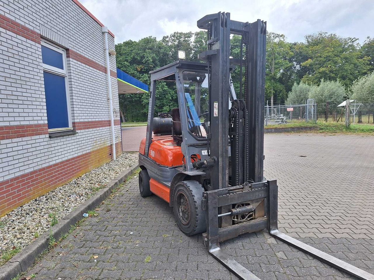 Вилочный погрузчик TOYOTA - 1995 - 02 6FGF30 - FORKLIFT TRIPLEX -FREE-LIFT - SIDE-SHIFT: фото 6 Вилочный погрузчик TOYOTA - 1995 - 02 6FGF30 - FORKLIFT TRIPLEX -FREE-LIFT - SIDE-SHIFT: фото 6