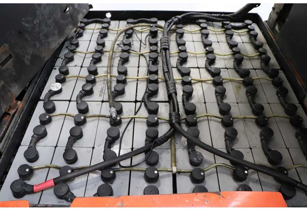 TOYOTA - 2010 - 7FBMF30 - FORKLIFT, TRIPLEX - Вилочный погрузчик: фото 4 TOYOTA - 2010 - 7FBMF30 - FORKLIFT, TRIPLEX - Вилочный погрузчик: фото 4