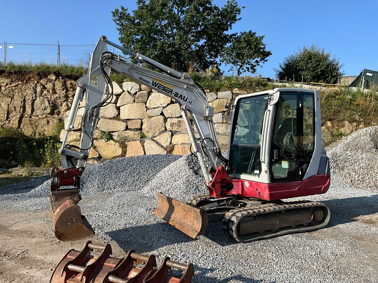 Takeuchi TB235 - Мини-экскаватор: фото 3 Takeuchi TB235 - Мини-экскаватор: фото 3