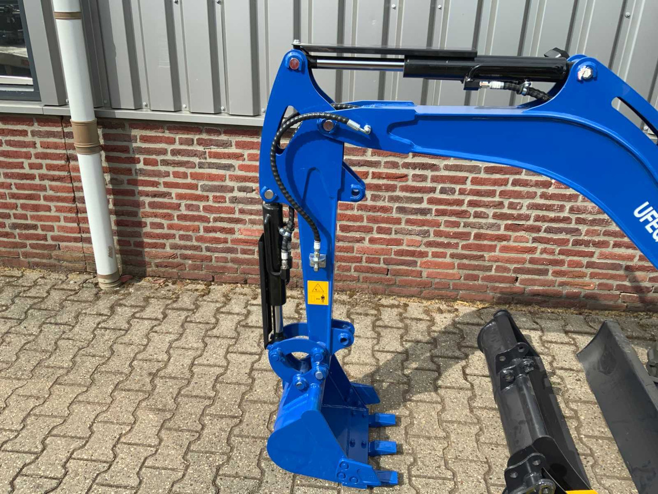 UF Equipment NM-18 - Мини-экскаватор: фото 5 UF Equipment NM-18 - Мини-экскаватор: фото 5