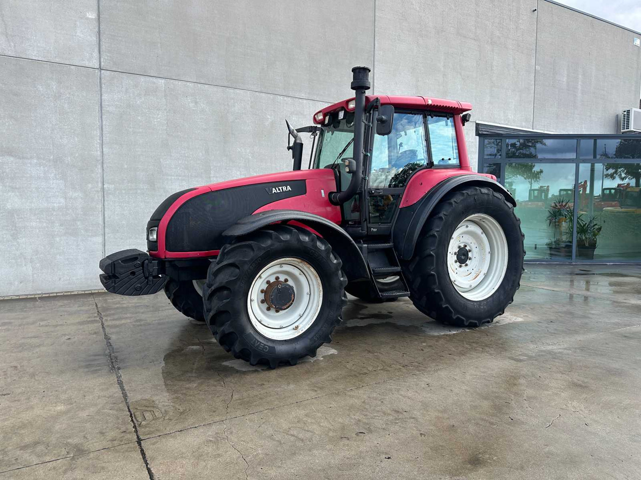 Трактор VALTRA - T150 - ALL-WHEEL DRIVE AGRICULTURAL TRACTOR: фото 8 Трактор VALTRA - T150 - ALL-WHEEL DRIVE AGRICULTURAL TRACTOR: фото 8