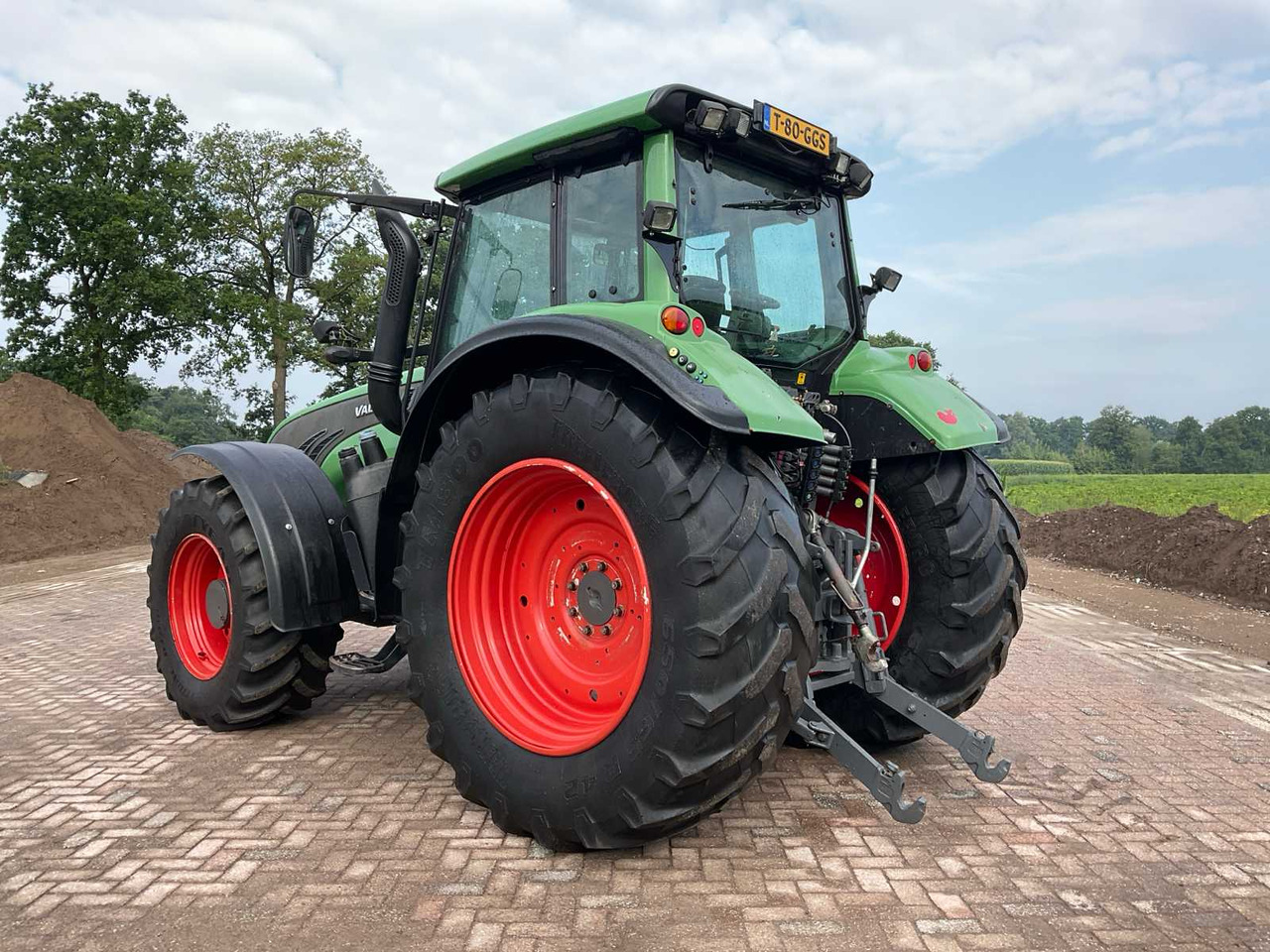 Valtra T163e - Трактор: фото 4 Valtra T163e - Трактор: фото 4