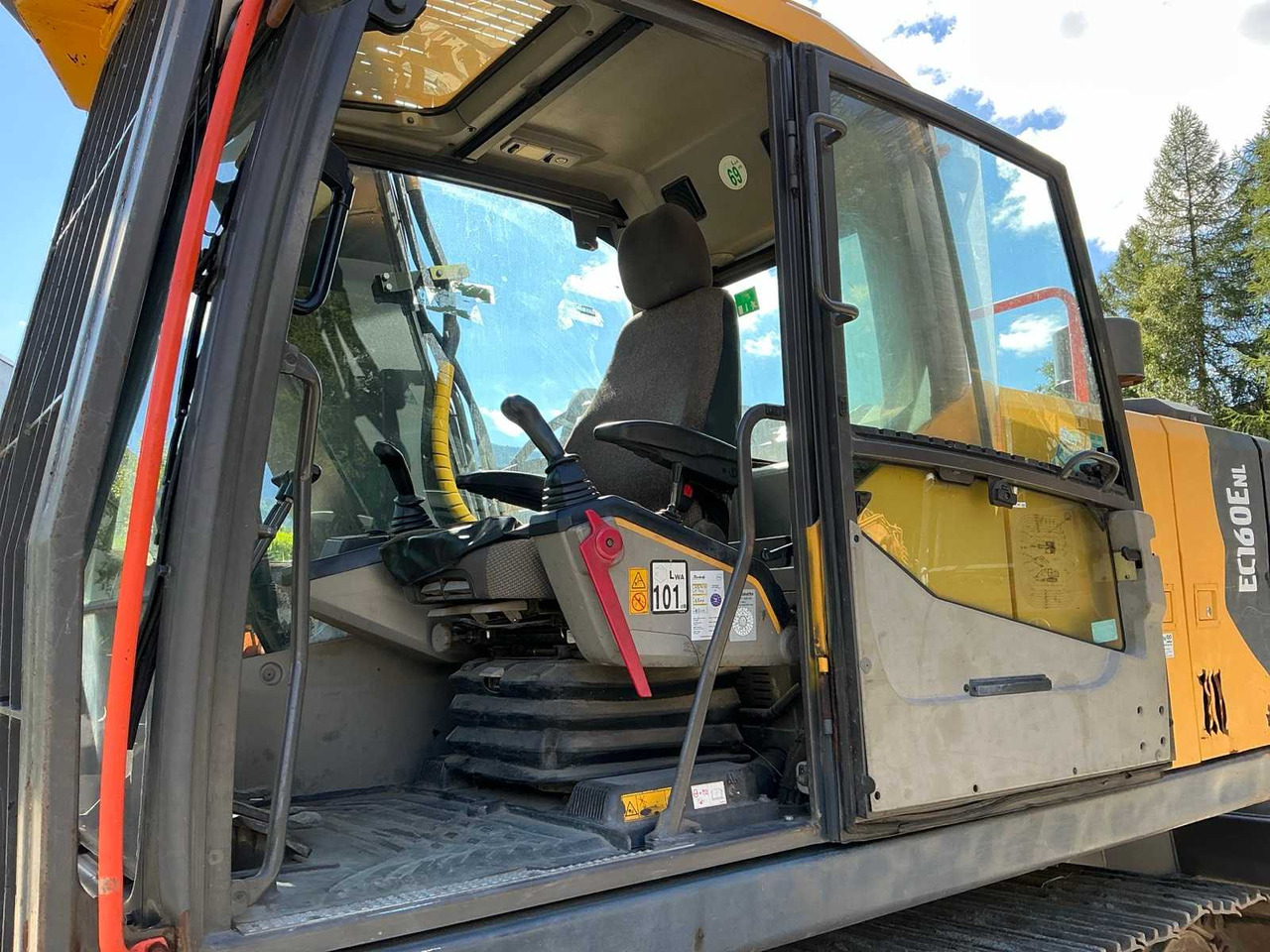 Гусеничный экскаватор Volvo EC160ENL: фото 21