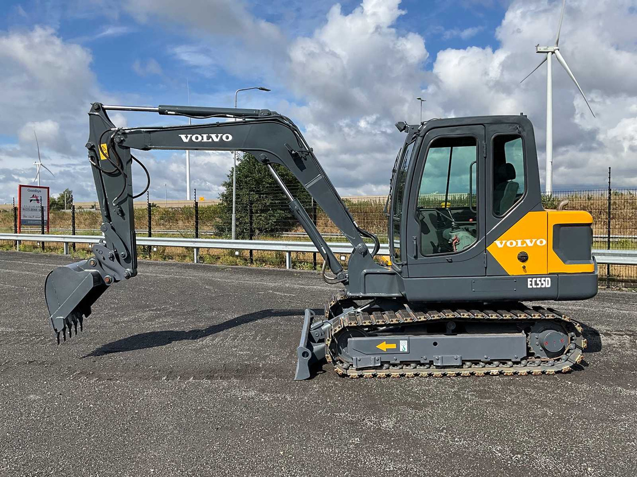 Volvo EC55D - Гусеничный экскаватор: фото 2 Volvo EC55D - Гусеничный экскаватор: фото 2