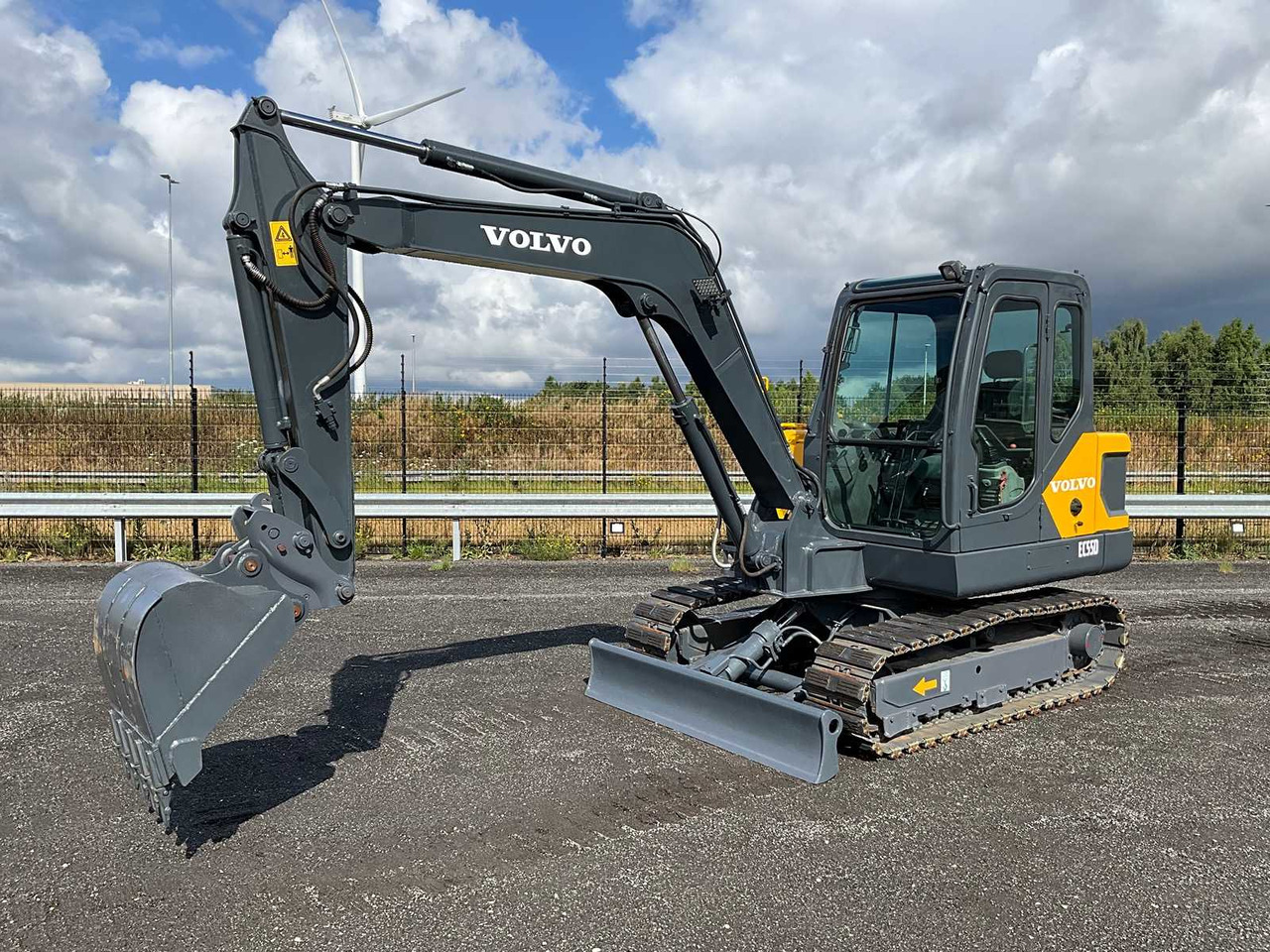 Volvo EC55D - Гусеничный экскаватор: фото 1 Volvo EC55D - Гусеничный экскаватор: фото 1