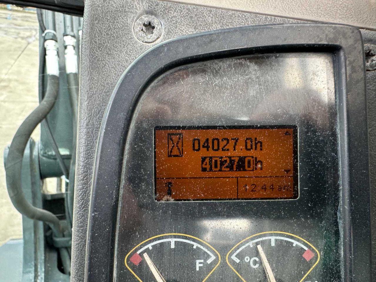 Гусеничный экскаватор Volvo EC60C: фото 41