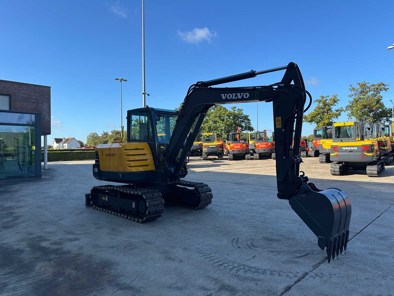 Volvo EC60C - Гусеничный экскаватор: фото 3 Volvo EC60C - Гусеничный экскаватор: фото 3