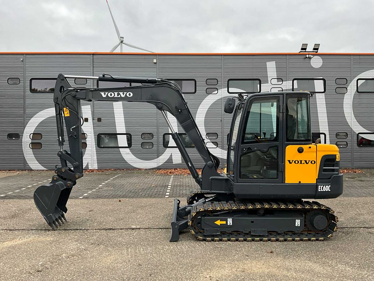 Volvo EC60C - Гусеничный экскаватор: фото 2 Volvo EC60C - Гусеничный экскаватор: фото 2