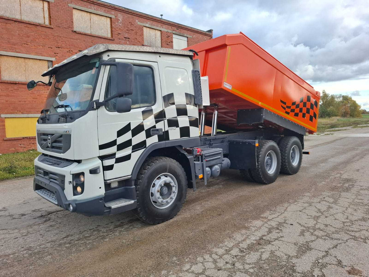 Volvo FM 460 - Внедорожный самосвал: фото 2 Volvo FM 460 - Внедорожный самосвал: фото 2