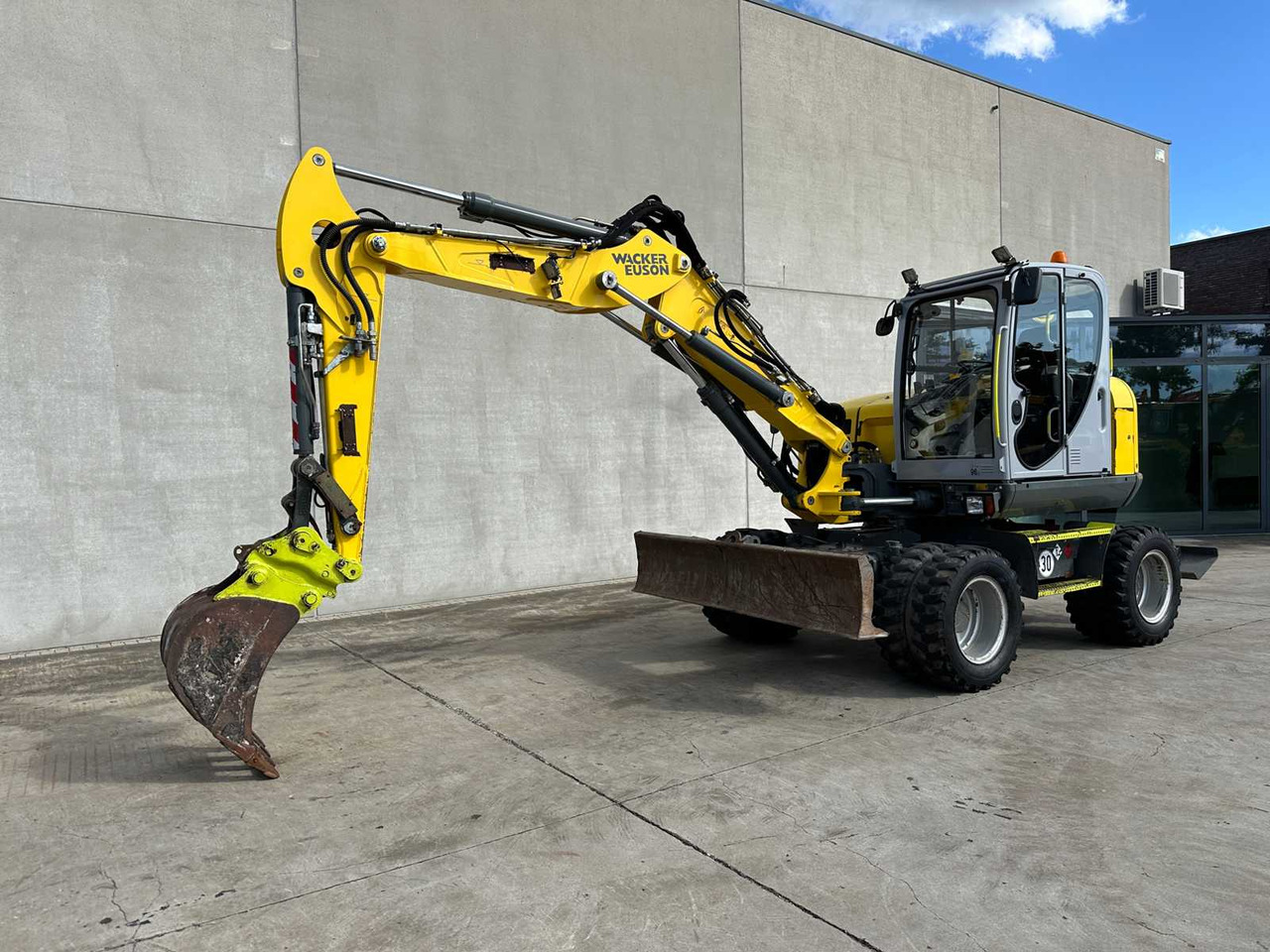 WACKER NEUSON - 2019 - EW100 - WHEELED EXCAVATOR - Колёсный экскаватор: фото 1 WACKER NEUSON - 2019 - EW100 - WHEELED EXCAVATOR - Колёсный экскаватор: фото 1
