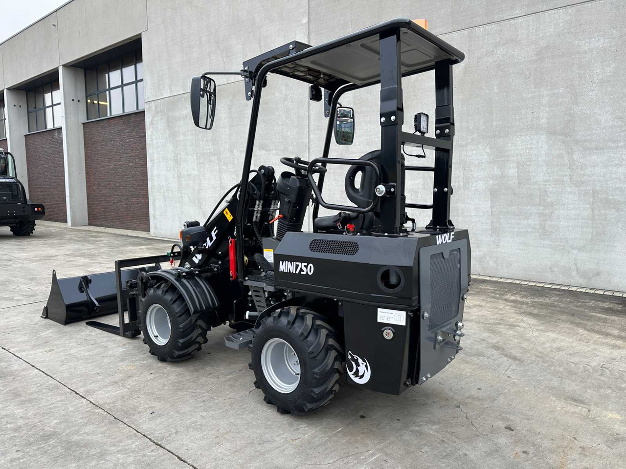 Колёсный погрузчик WOLF - 2025 - MINI 750 - WHEEL LOADER MINI 750: фото 6