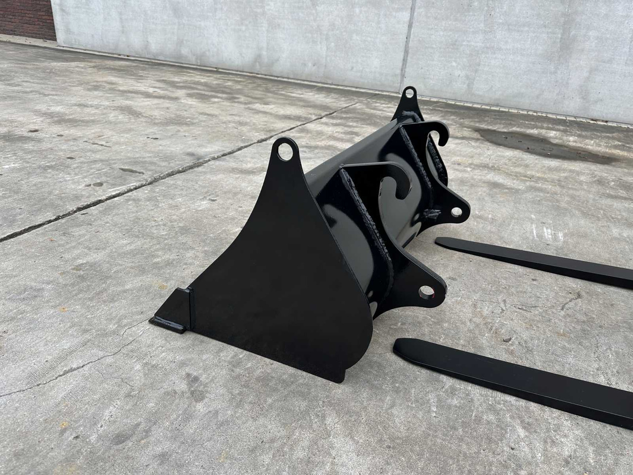 Колёсный погрузчик WOLF - 2025 - MINI 750 - WHEEL LOADER MINI 750: фото 8