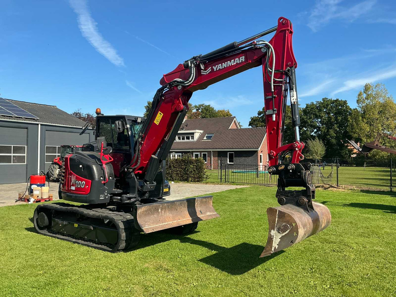 Yanmar SV-100-2A-2PB - Гусеничный экскаватор: фото 2 Yanmar SV-100-2A-2PB - Гусеничный экскаватор: фото 2