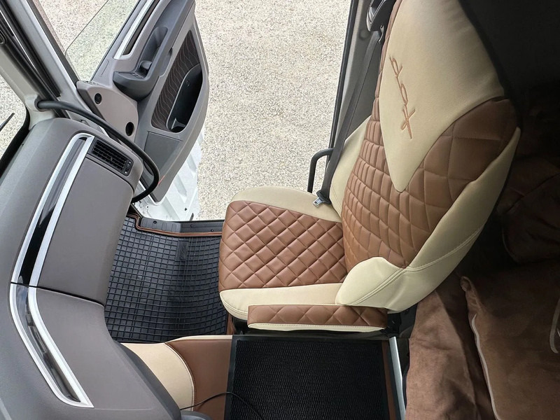 Тентованный грузовик DAF XF 480: фото 14 Тентованный грузовик DAF XF 480: фото 14