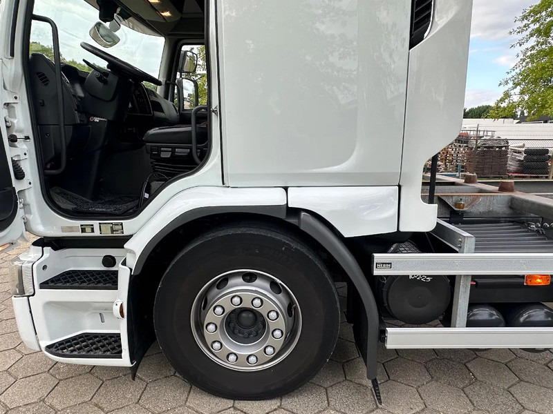 Renault D280 - Тентованный грузовик: фото 5 Renault D280 - Тентованный грузовик: фото 5