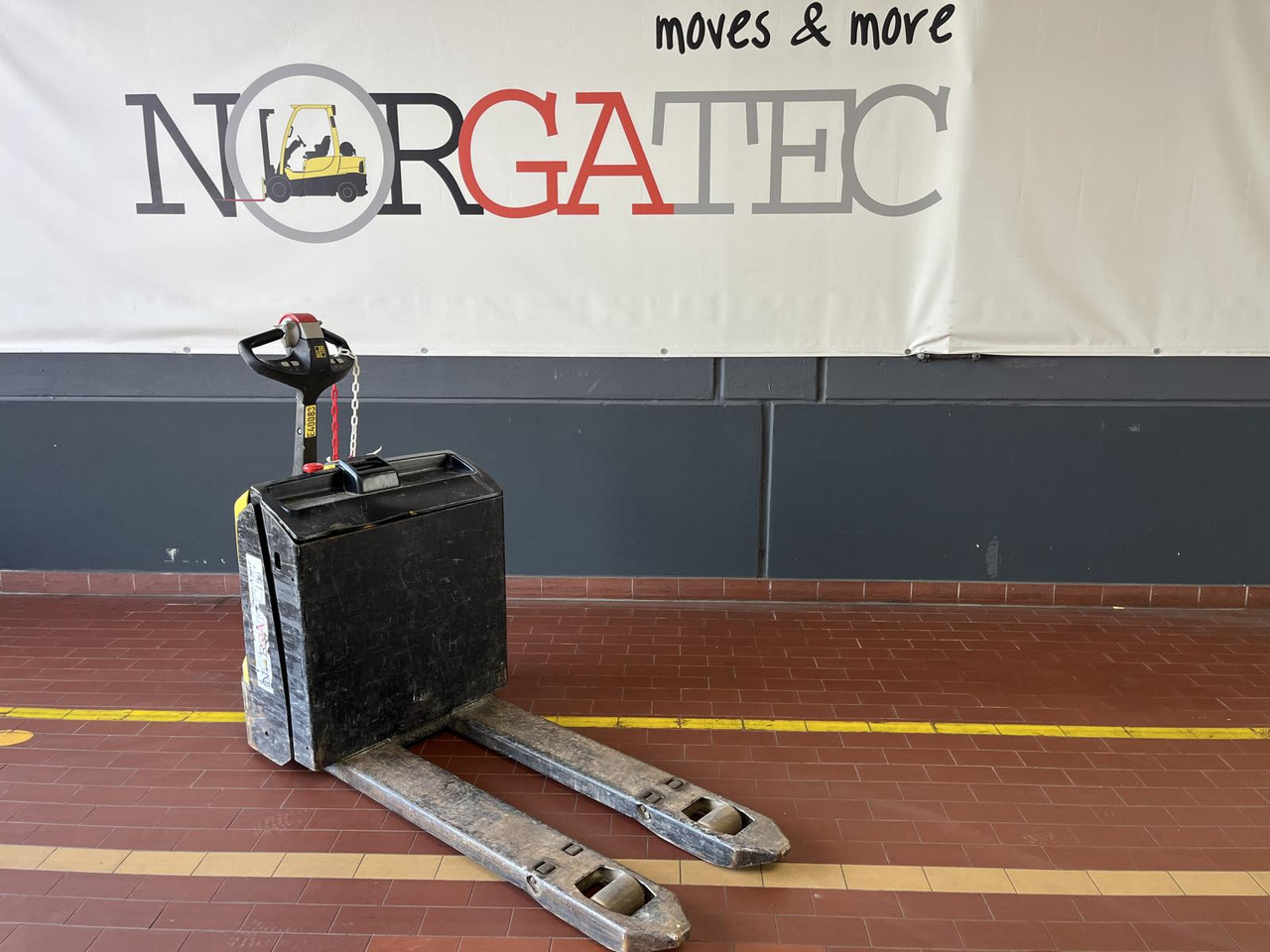 Hyster P1.8 - Тележка: фото 2 Hyster P1.8 - Тележка: фото 2