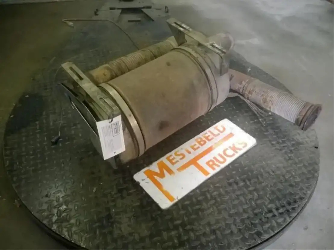 DAF CF 75 Roetfilter Euro 3 - Глушитель/ Выхлопная система для Грузовиков: фото 1 DAF CF 75 Roetfilter Euro 3 - Глушитель/ Выхлопная система для Грузовиков: фото 1