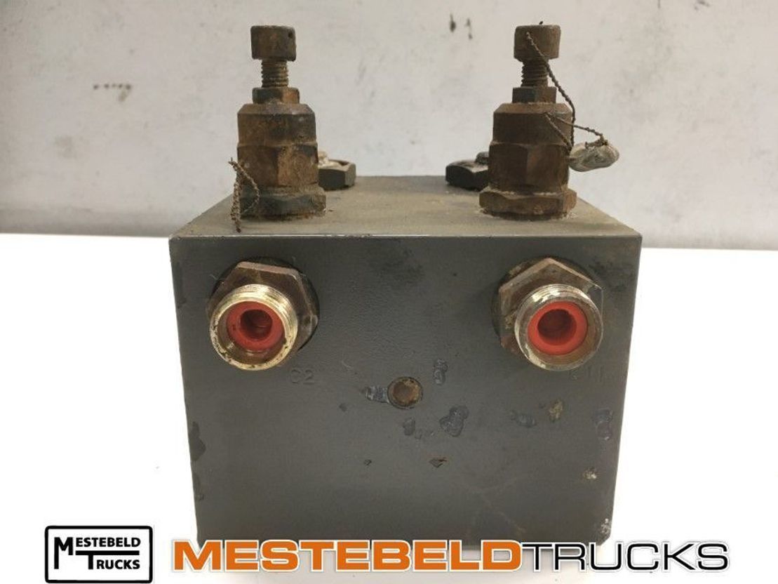 Ginaf Hydraulisch ventielblok - Рулевое управление для Грузовиков: фото 2 Ginaf Hydraulisch ventielblok - Рулевое управление для Грузовиков: фото 2