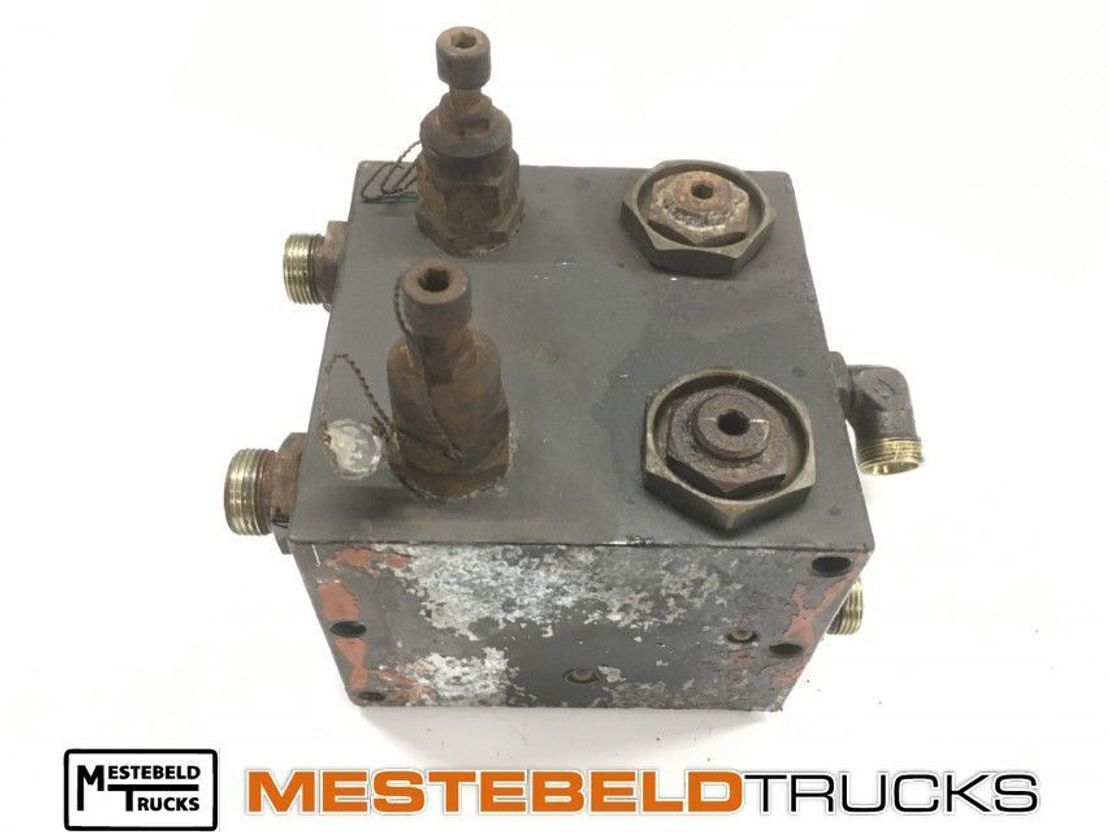 Ginaf Hydraulisch ventielblok - Рулевое управление для Грузовиков: фото 1 Ginaf Hydraulisch ventielblok - Рулевое управление для Грузовиков: фото 1