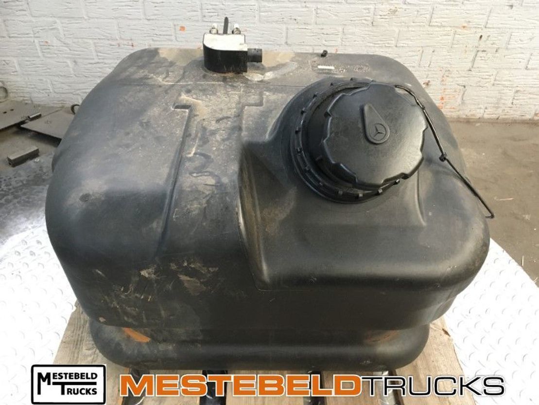 Mercedes-Benz Brandstoftank 120 liter - Подготовка топлива для Коммерческих автомобилей: фото 1 Mercedes-Benz Brandstoftank 120 liter - Подготовка топлива для Коммерческих автомобилей: фото 1