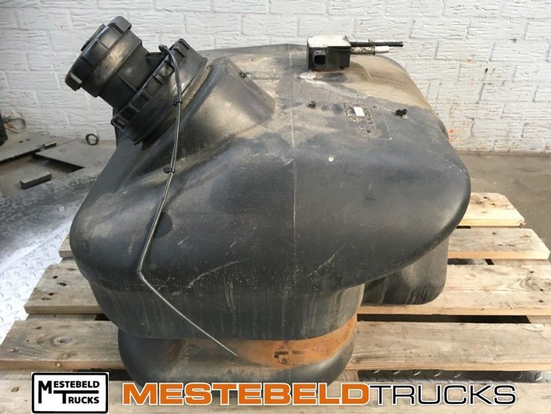 Mercedes-Benz Brandstoftank 120 liter - Подготовка топлива для Коммерческих автомобилей: фото 2 Mercedes-Benz Brandstoftank 120 liter - Подготовка топлива для Коммерческих автомобилей: фото 2