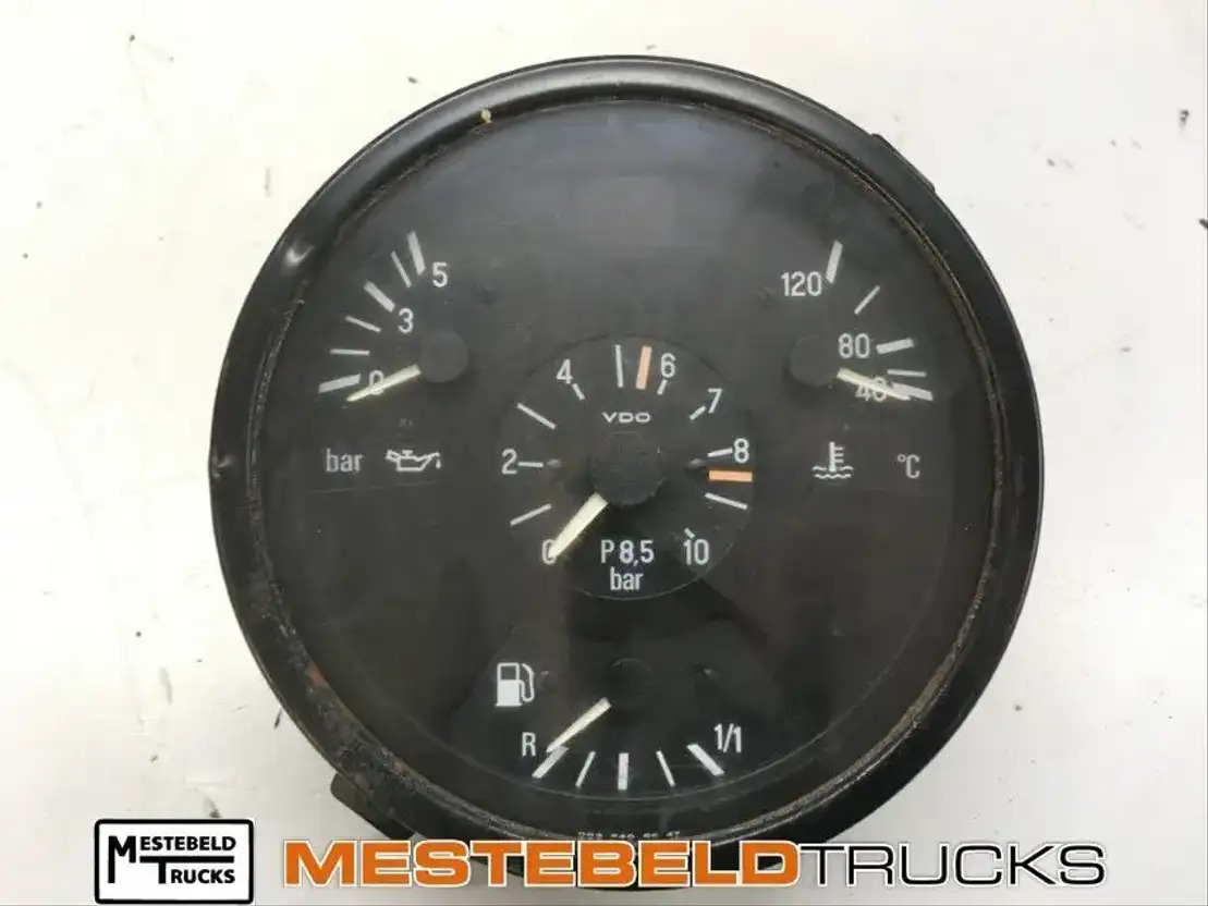 Mercedes-Benz Instrumentenpaneel - Электрическая система для Грузовиков: фото 1 Mercedes-Benz Instrumentenpaneel - Электрическая система для Грузовиков: фото 1