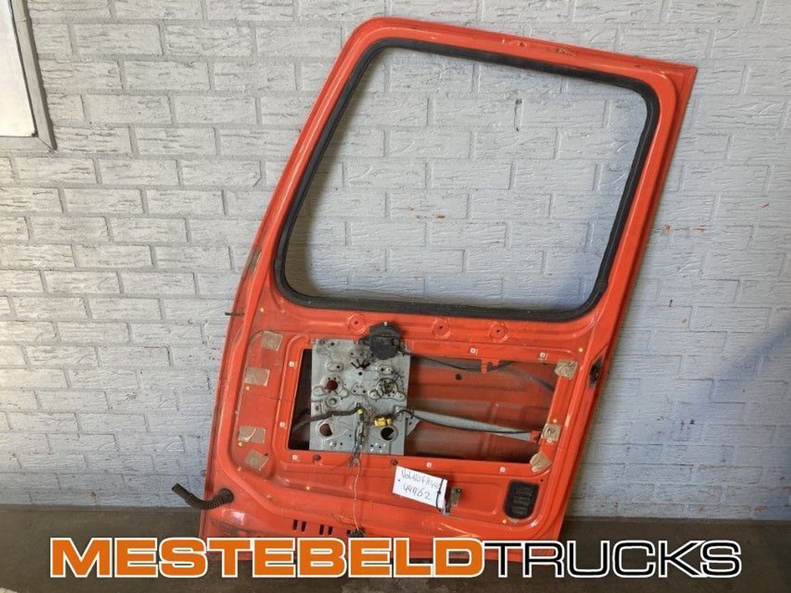 Volvo Deur links - Кабина и интерьер для Грузовиков: фото 2 Volvo Deur links - Кабина и интерьер для Грузовиков: фото 2